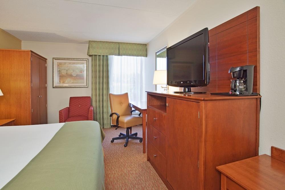 Holiday Inn Express Lynchburg By Ihg Екстериор снимка