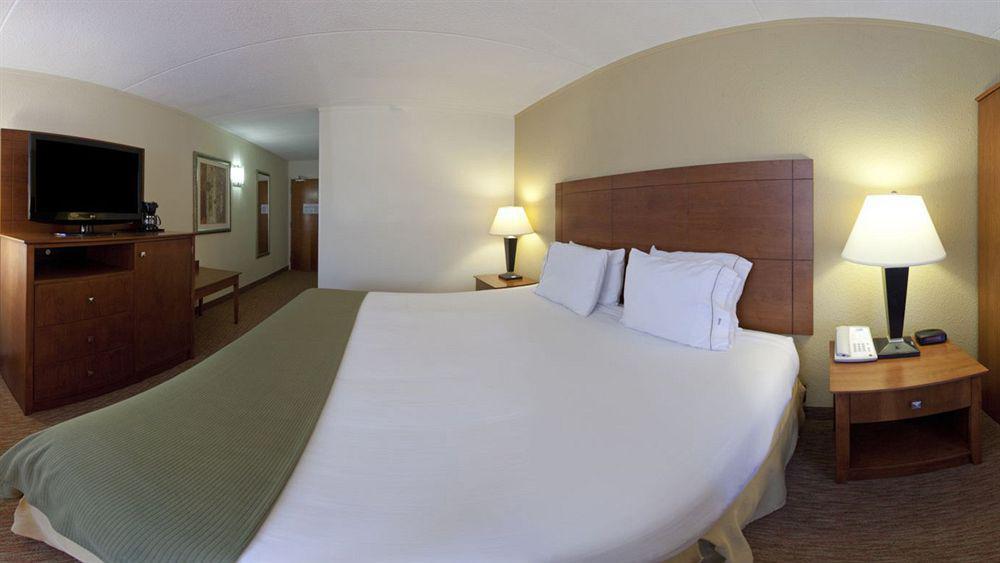 Holiday Inn Express Lynchburg By Ihg Екстериор снимка