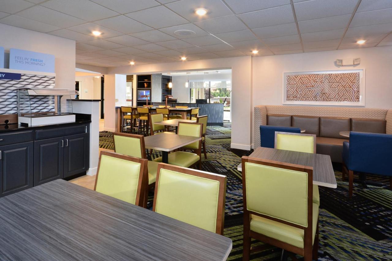 Holiday Inn Express Lynchburg By Ihg Екстериор снимка