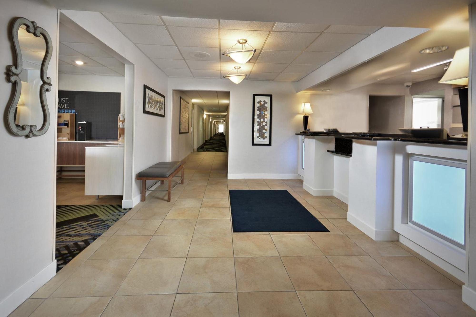 Holiday Inn Express Lynchburg By Ihg Екстериор снимка