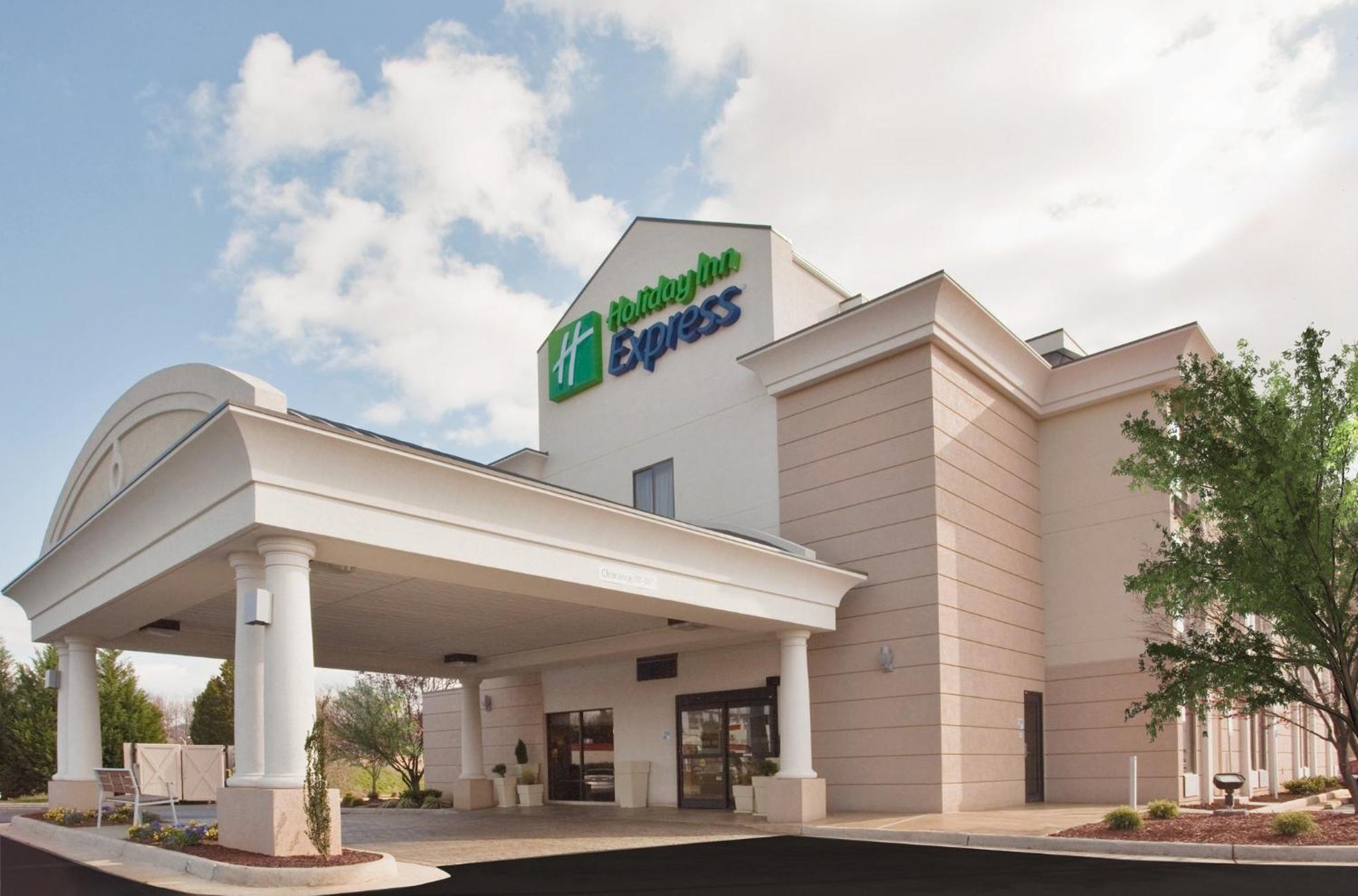 Holiday Inn Express Lynchburg By Ihg Екстериор снимка